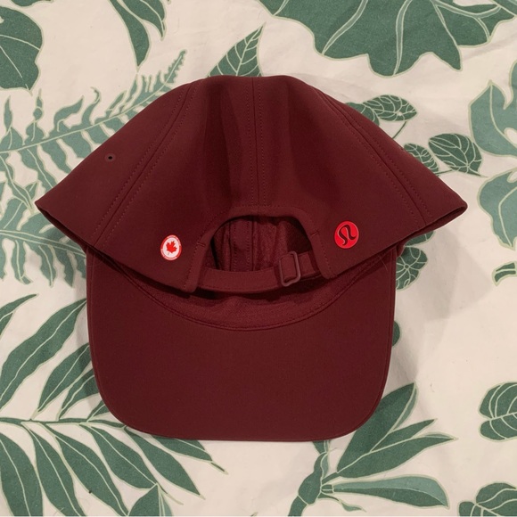 Lululemon red active hat - Picture 3 of 4